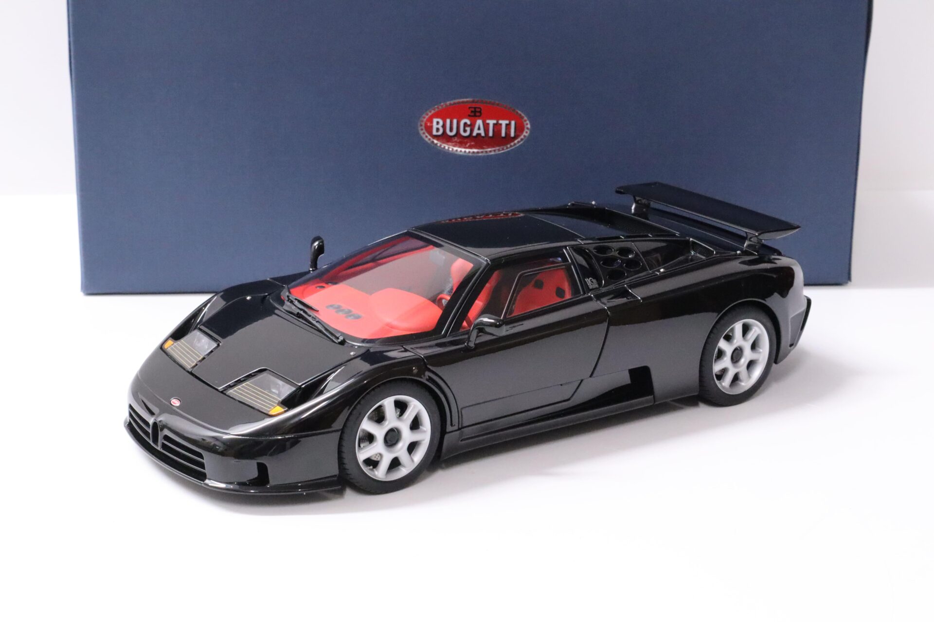 1:18 AUTOart Bugatti EB110 SS 1992 Nero Vernice/ black