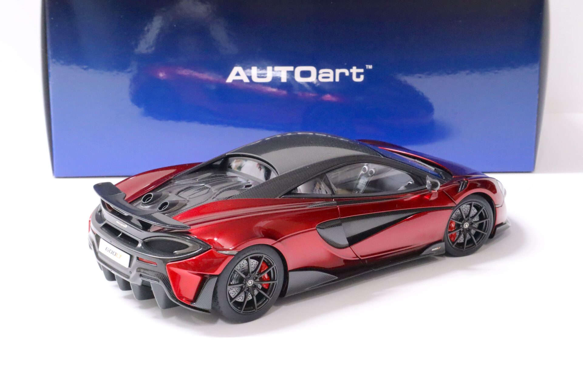 1:18 AUTOart McLAREN 600LT Coupe 2019 Vermillion red