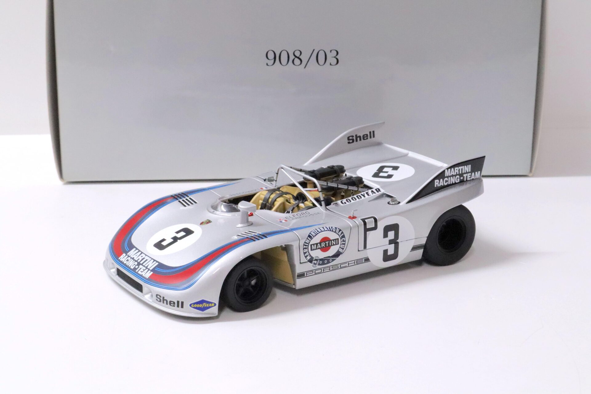 1:18 AUTOart Porsche 908/3 Nürburgring 1971 Elford #3 DEALER VERSION