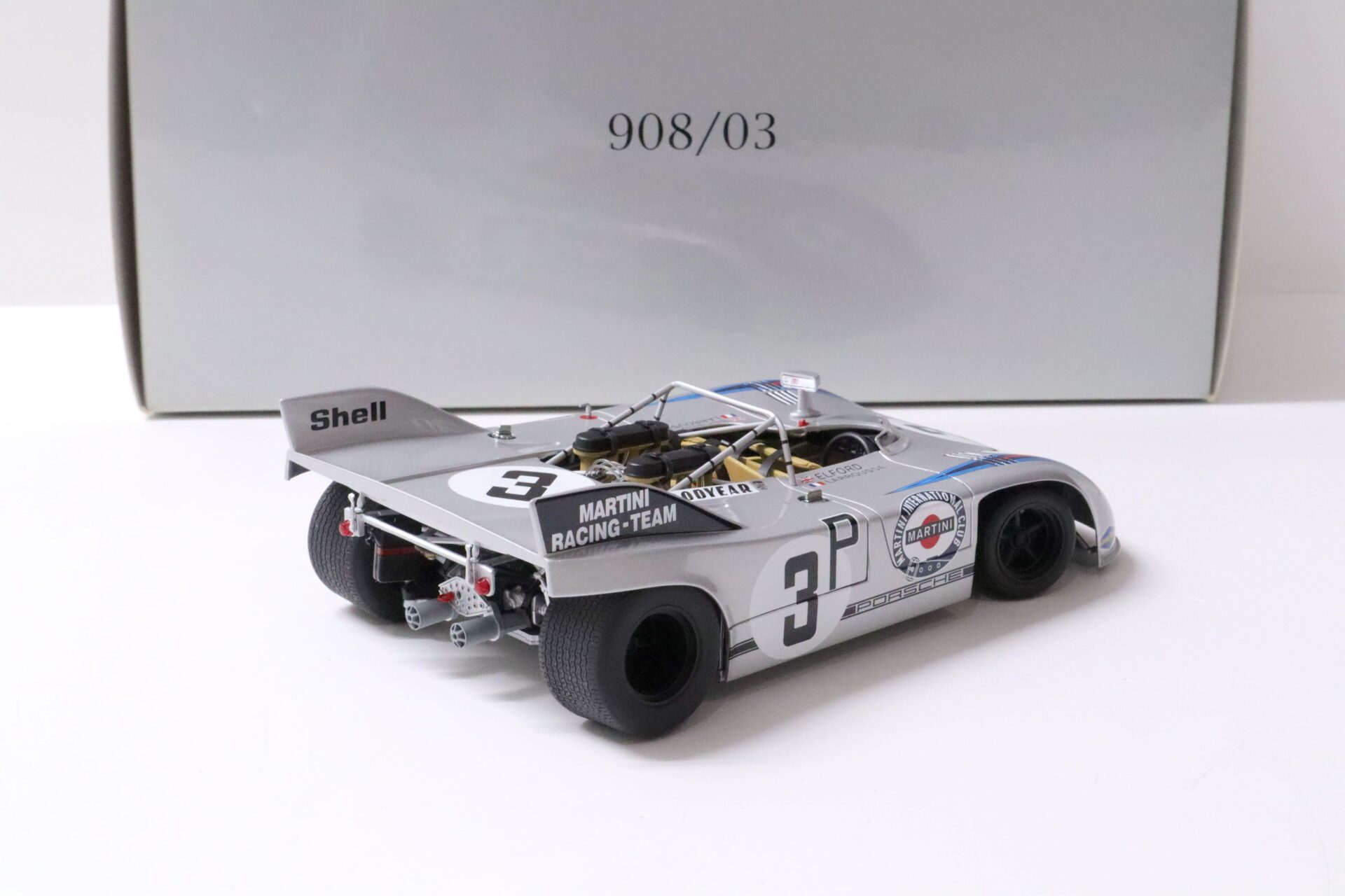 1:18 AUTOart Porsche 908/3 Nürburgring 1971 Elford #3 DEALER VERSION