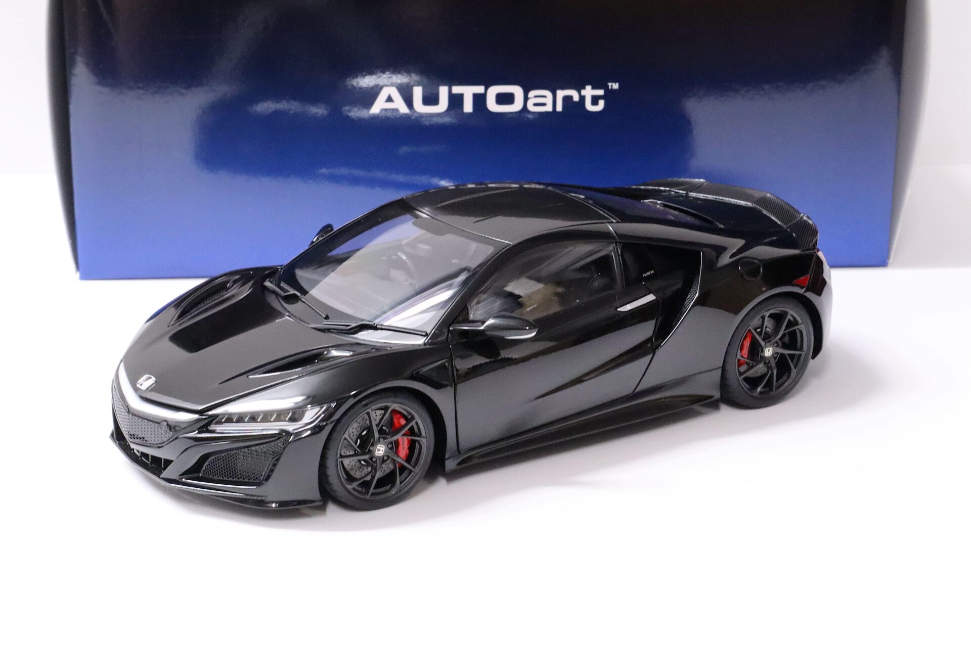 1:18 AUTOart Honda NSX (NC1) Coupe black 2016