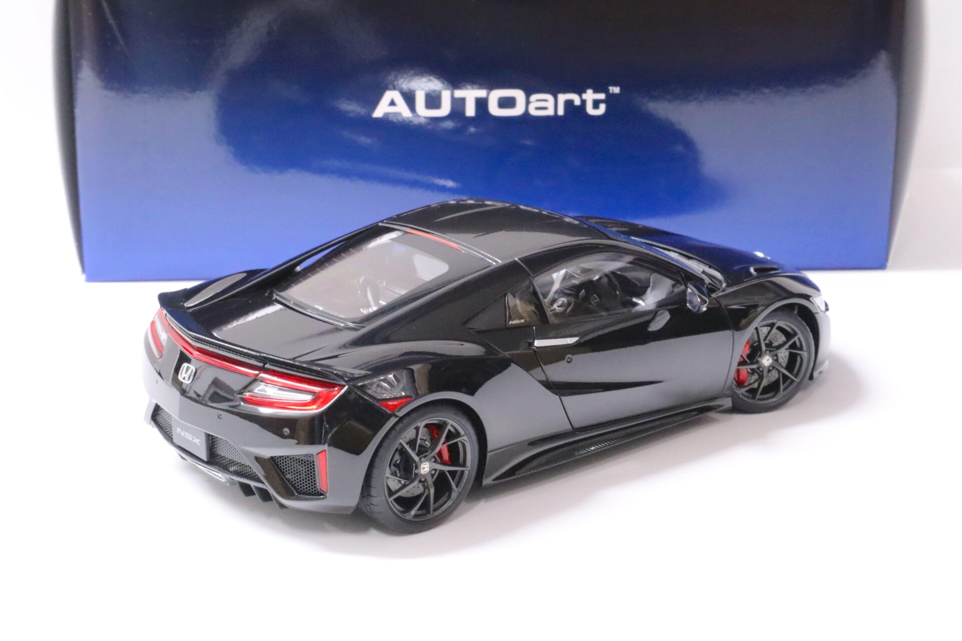 1:18 AUTOart Honda NSX (NC1) Coupe black 2016