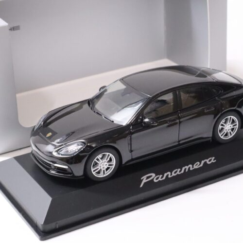 1:43 Herpa Porsche Panamera (G2) black metallic 2017 DEALER VERSION