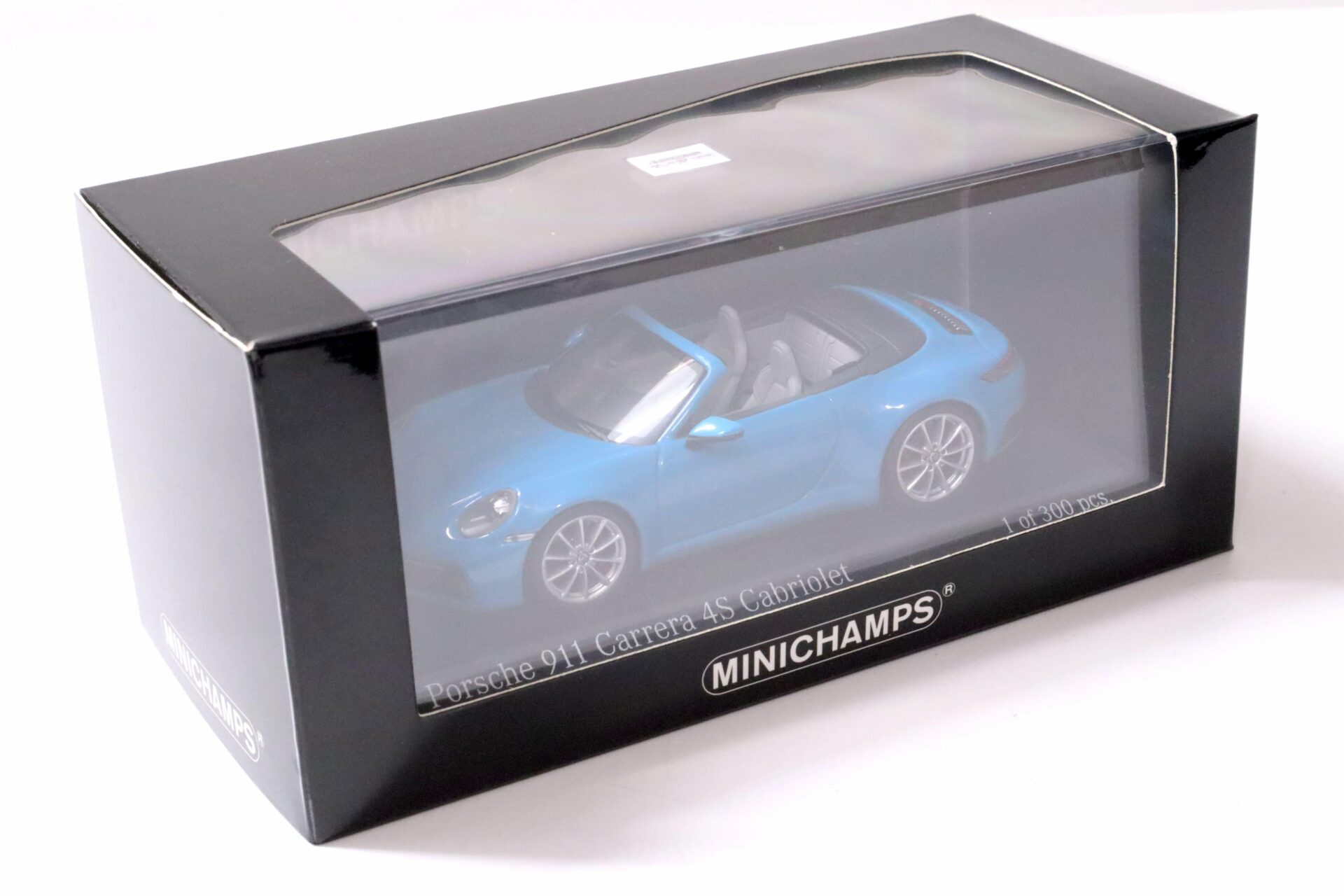 1:43 Minichamps Porsche 911 (992) Carrera 4S Cabriolet 2019 Miami blue
