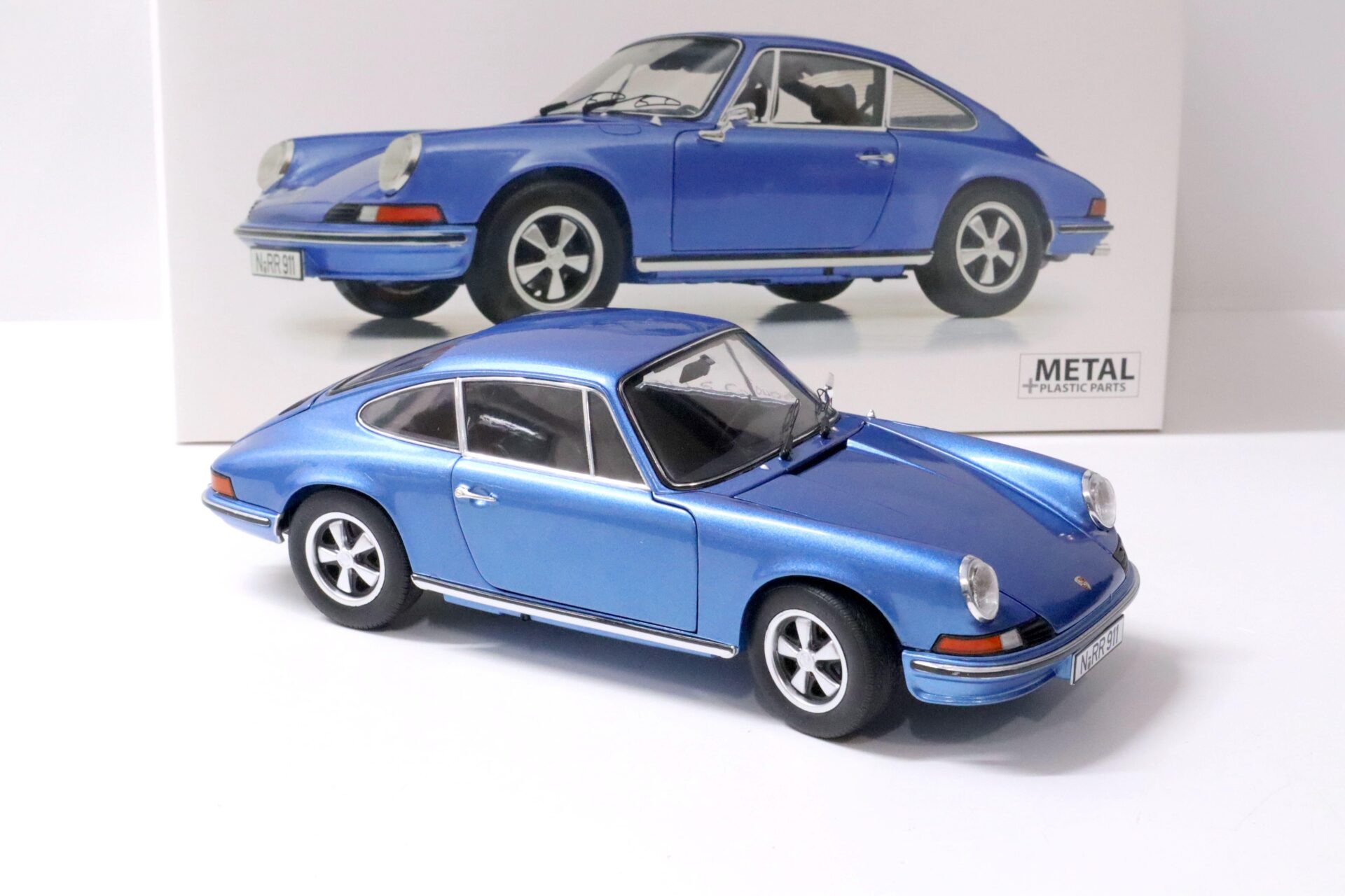 1:18 Schuco Porsche 911 S Coupe 1973 blue metallic