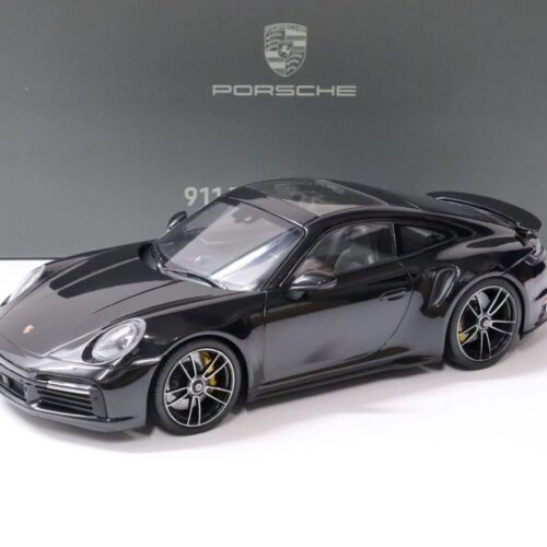 1:18 Minichamps Porsche 911 (992) Turbo S Coupe deep black DEALER VERSION