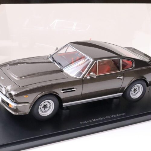 1:18 AUTOart Aston Martin V8 Vantage Coupe 1985 Cumberland grey metallic
