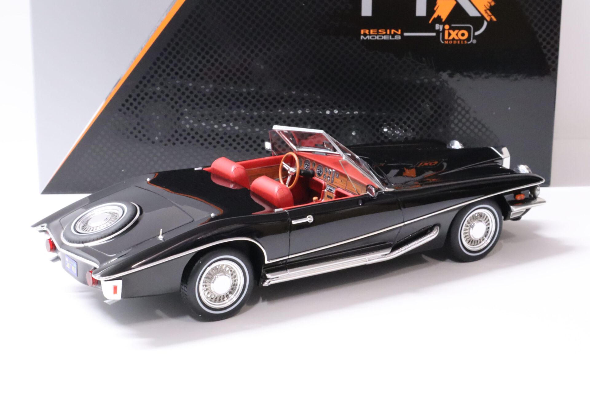 1:18 PremiumX Stutz Blackhawk Convertible black 1971