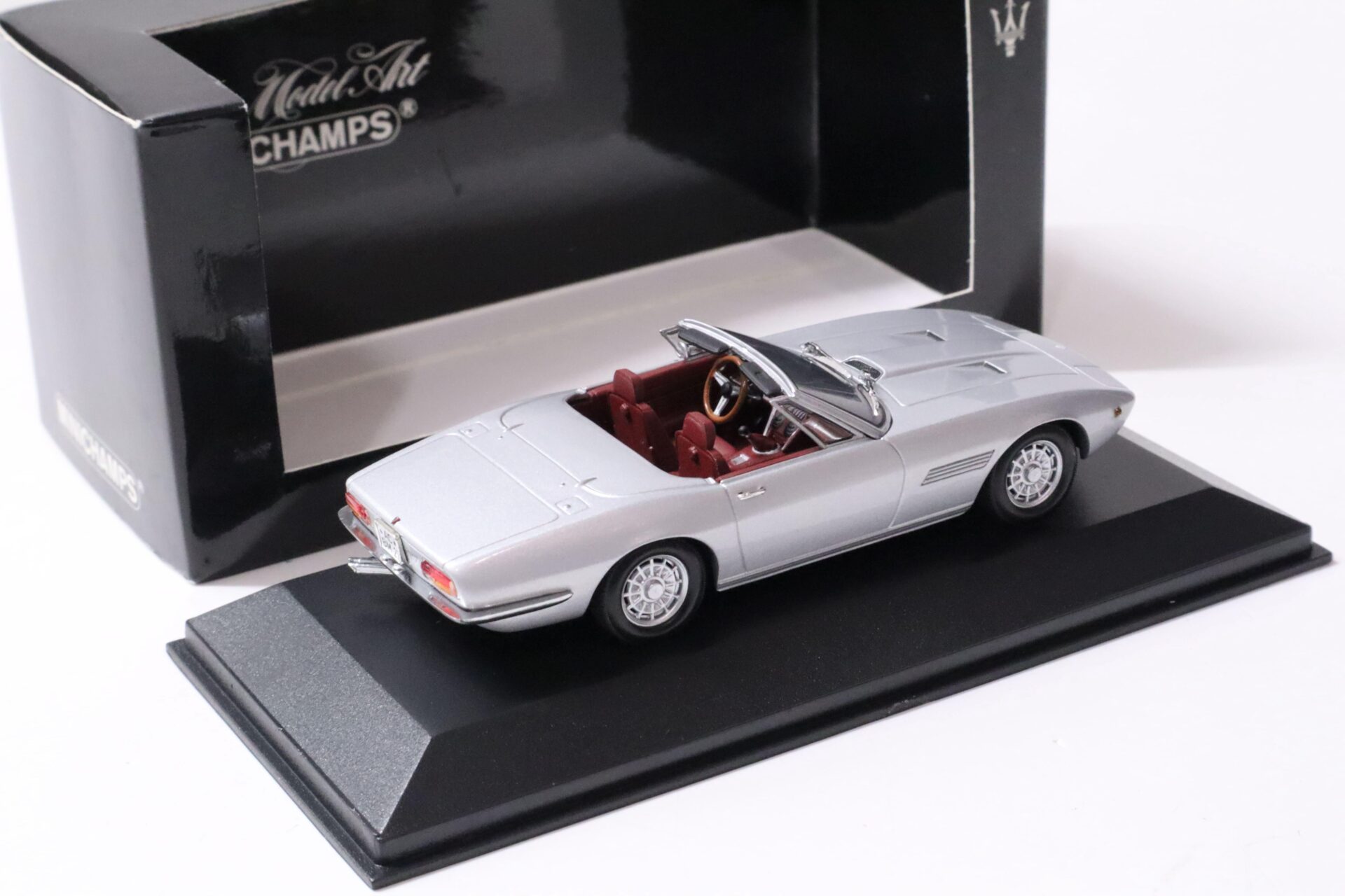 1:43 Minichamps Maserati Ghibli Spider 1969 Argento silver metallic