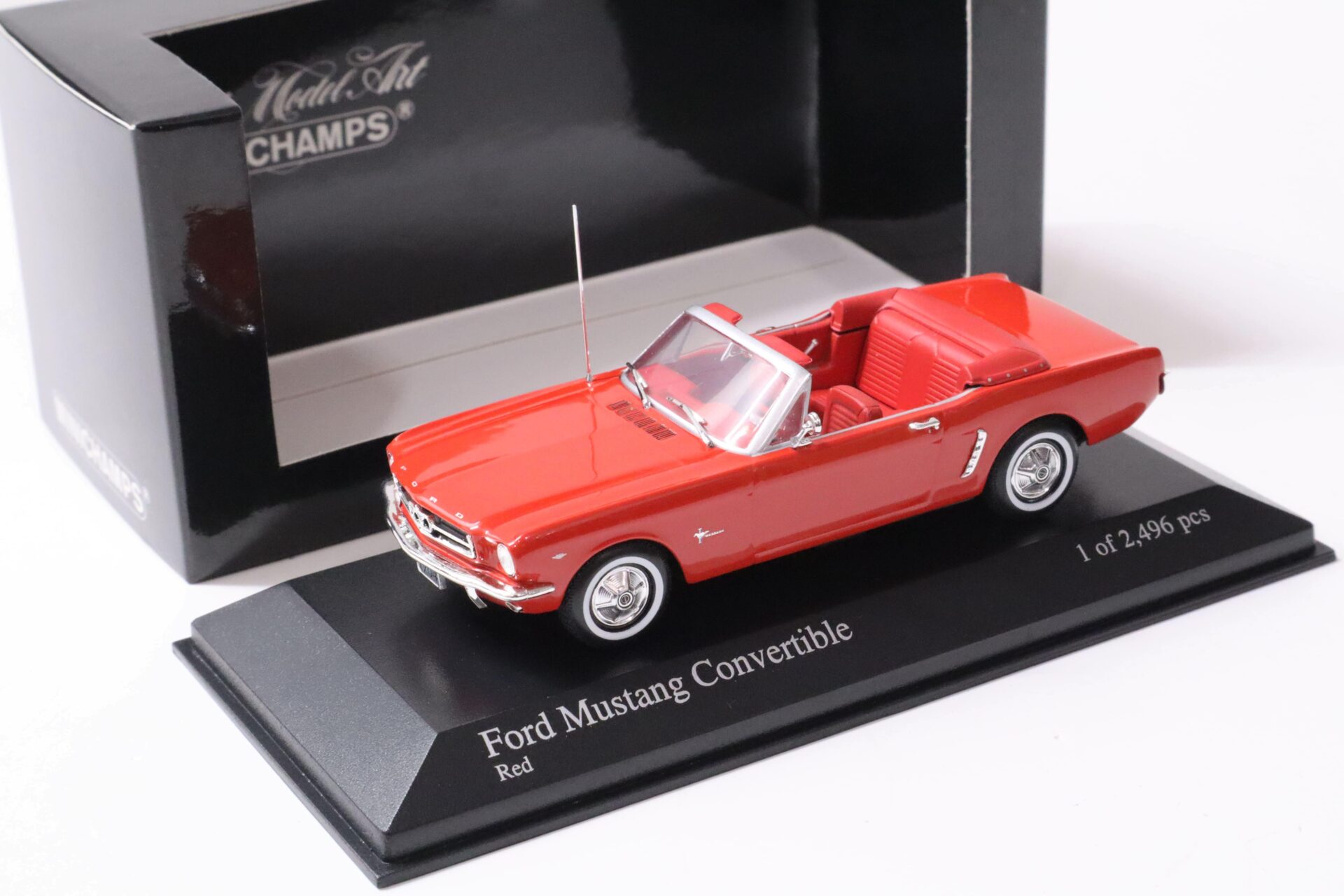 1:43 Minichamps Ford Mustang Convertible 1964 1/2 red