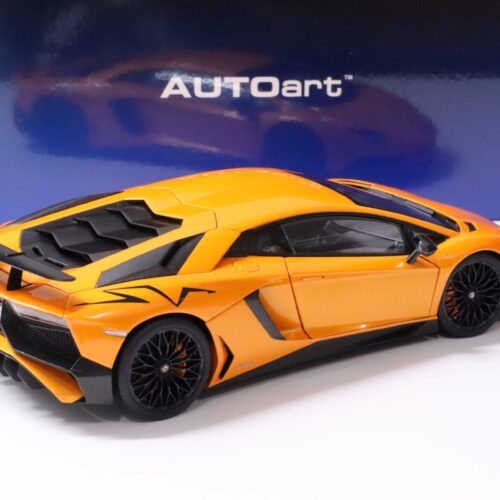 1:18 AUTOart Lamborghini Aventador LP750-4 SV Arancio Atlas/ pearl orange