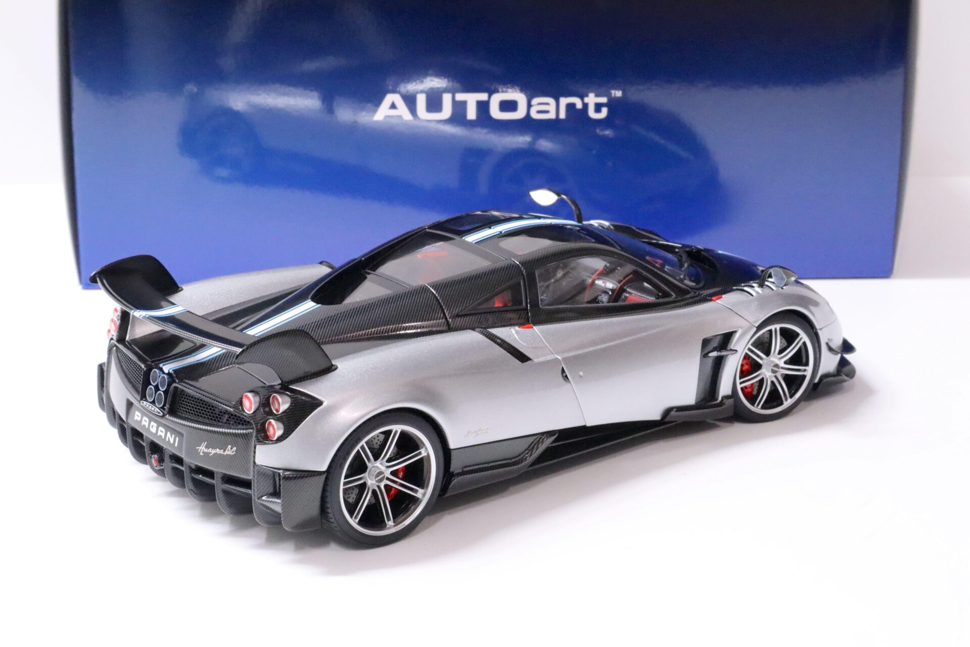 1:18 AUTOart Pagani Huayra BC Grigio Mercurio/ Carbon 78278