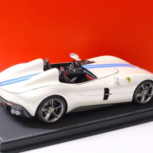 1:18 BBR Ferrari Monza SP2 Gloss Italian white/ blue stripes #22 with display Limited Edition