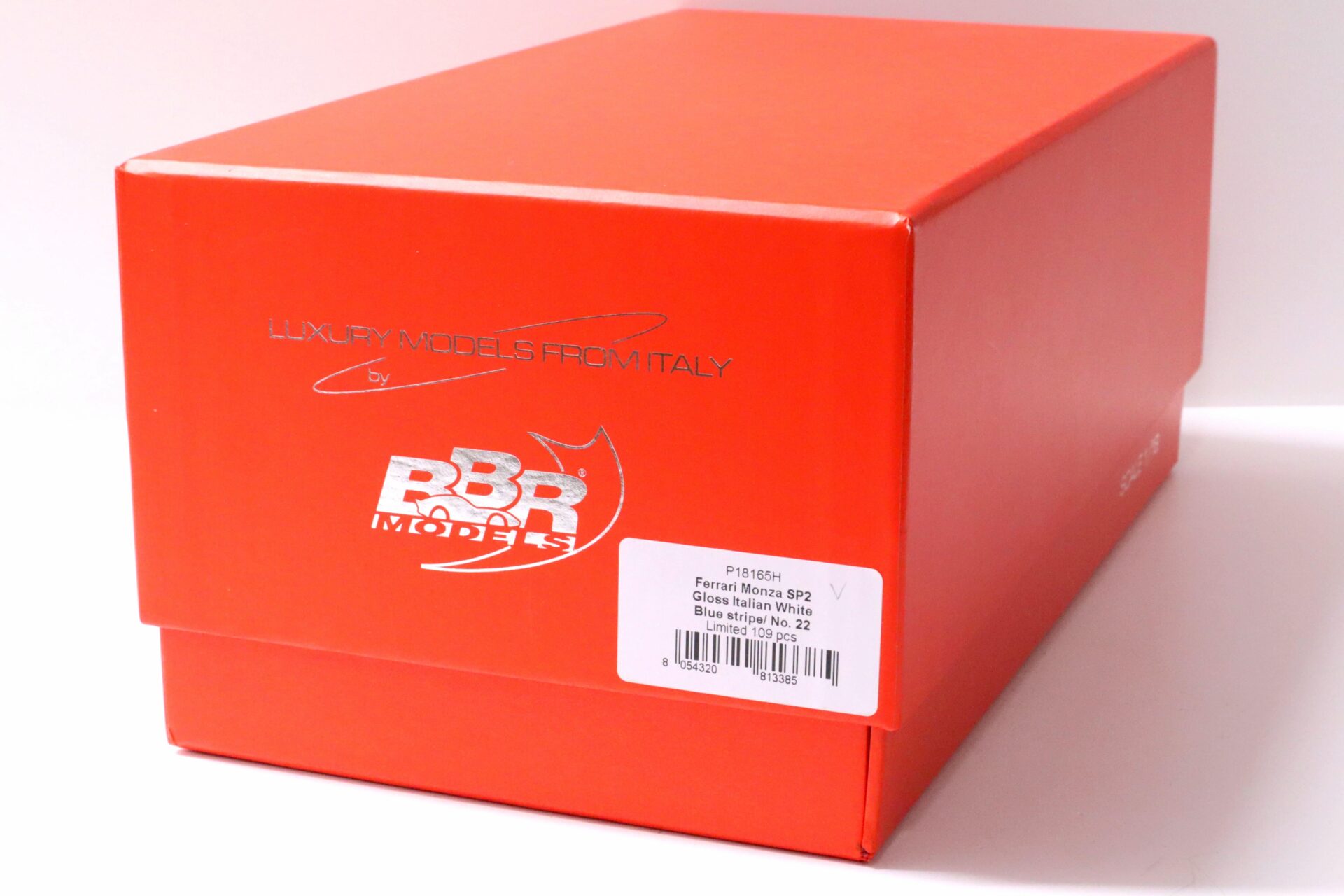 1:18 BBR Ferrari Monza SP2 Gloss Italian white/ blue stripes #22 with display Limited Edition