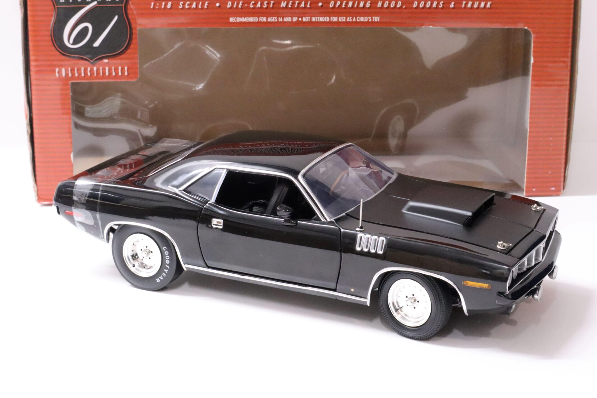 1:18 Highway61 Plymouth Cuda Super Street 528 Hemi Coupe 1971 black
