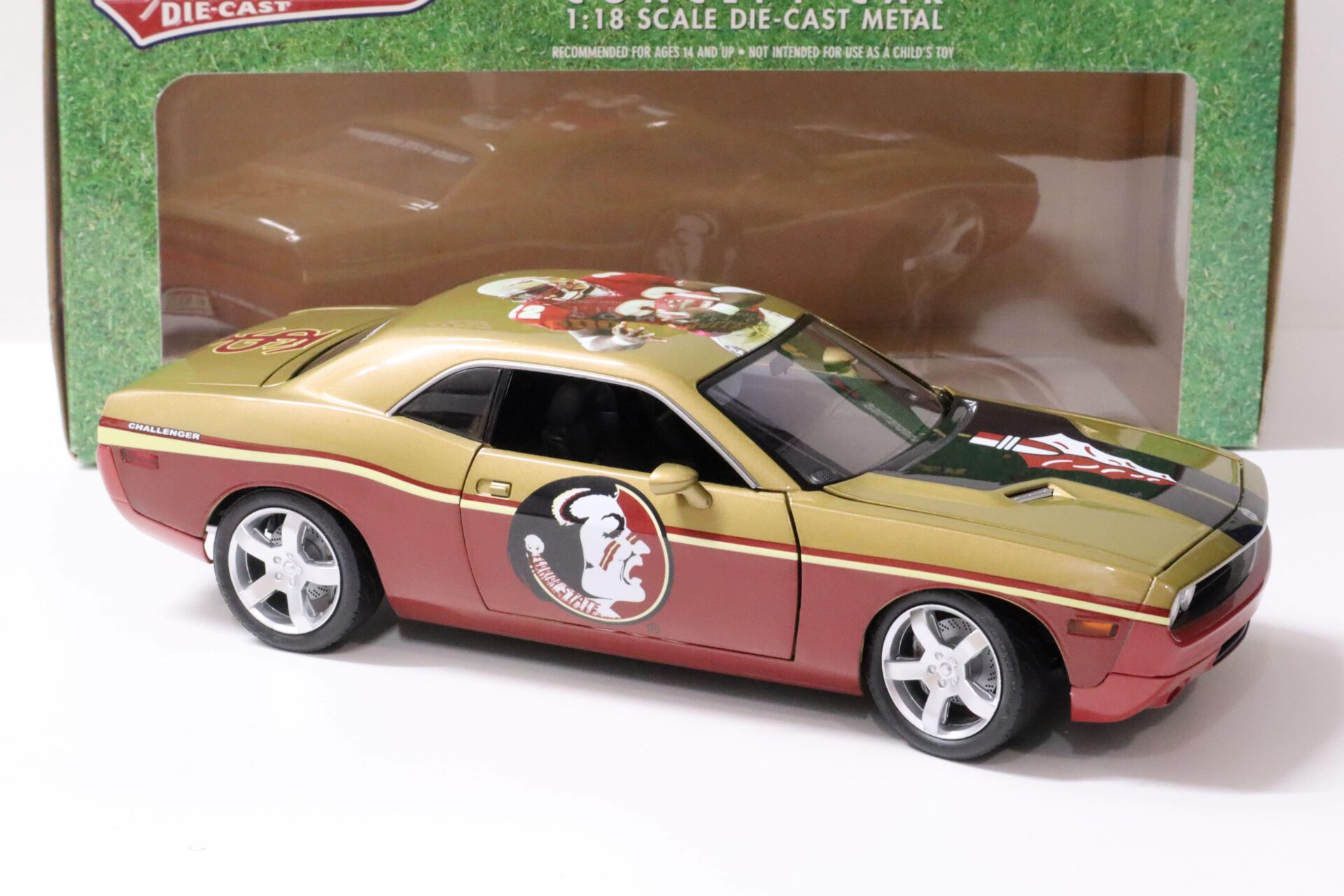1:18 Highway61 Dodge Challenger Concept Car Sports Art Florida State University