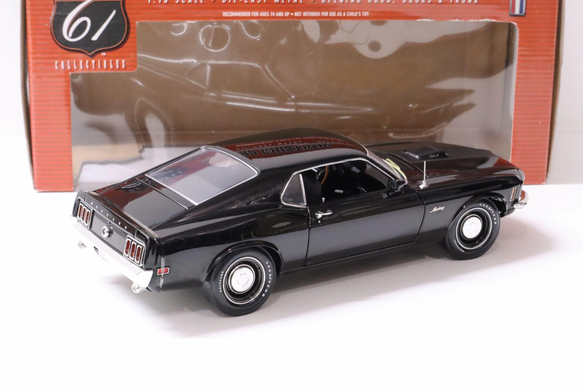 1:18 Highway61 Ford Mustang CJ428 "R" Code Coupe 1970 black
