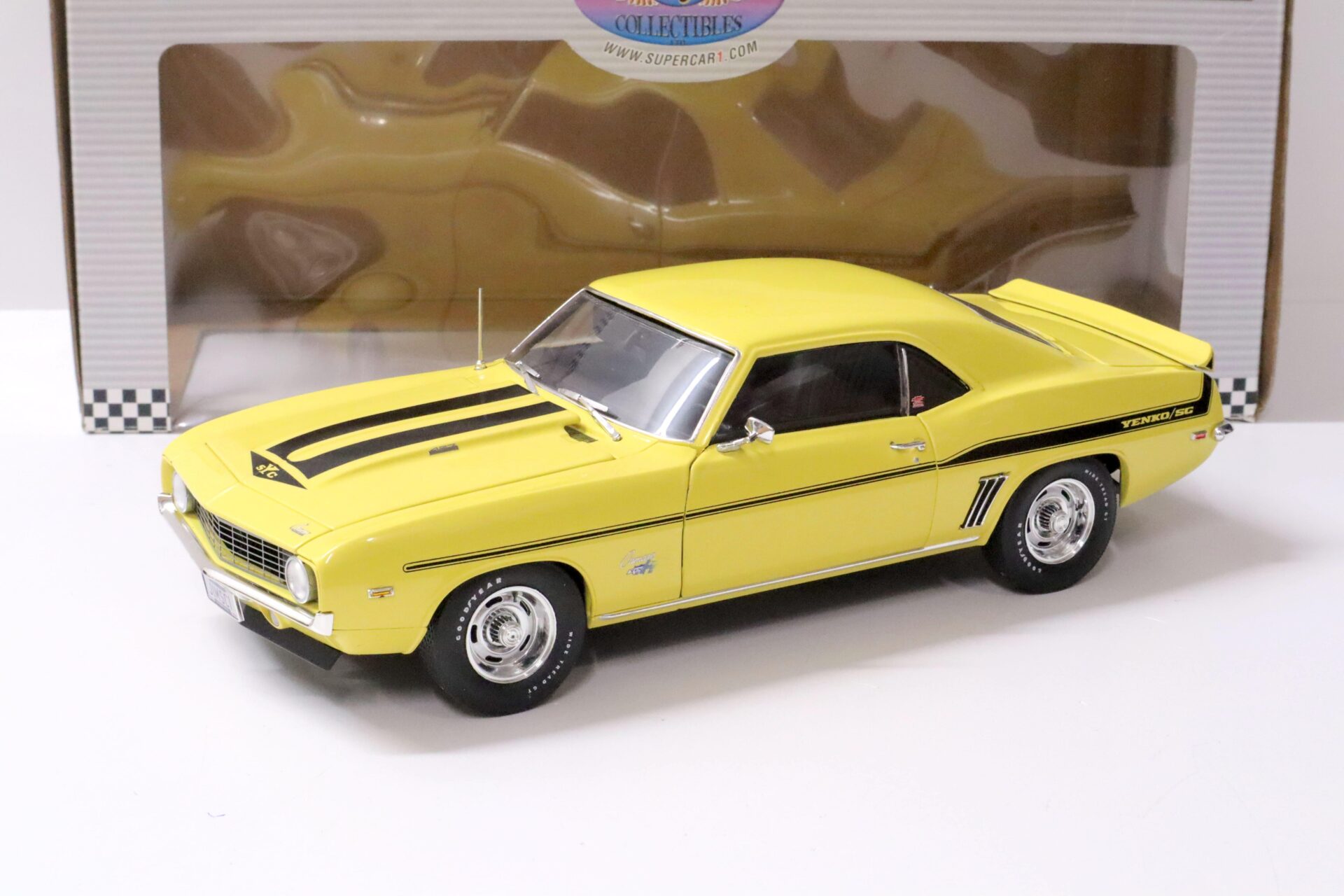 1:18 Highway61 Chevrolet Yenko Camaro Coupe 1969 yellow 50390