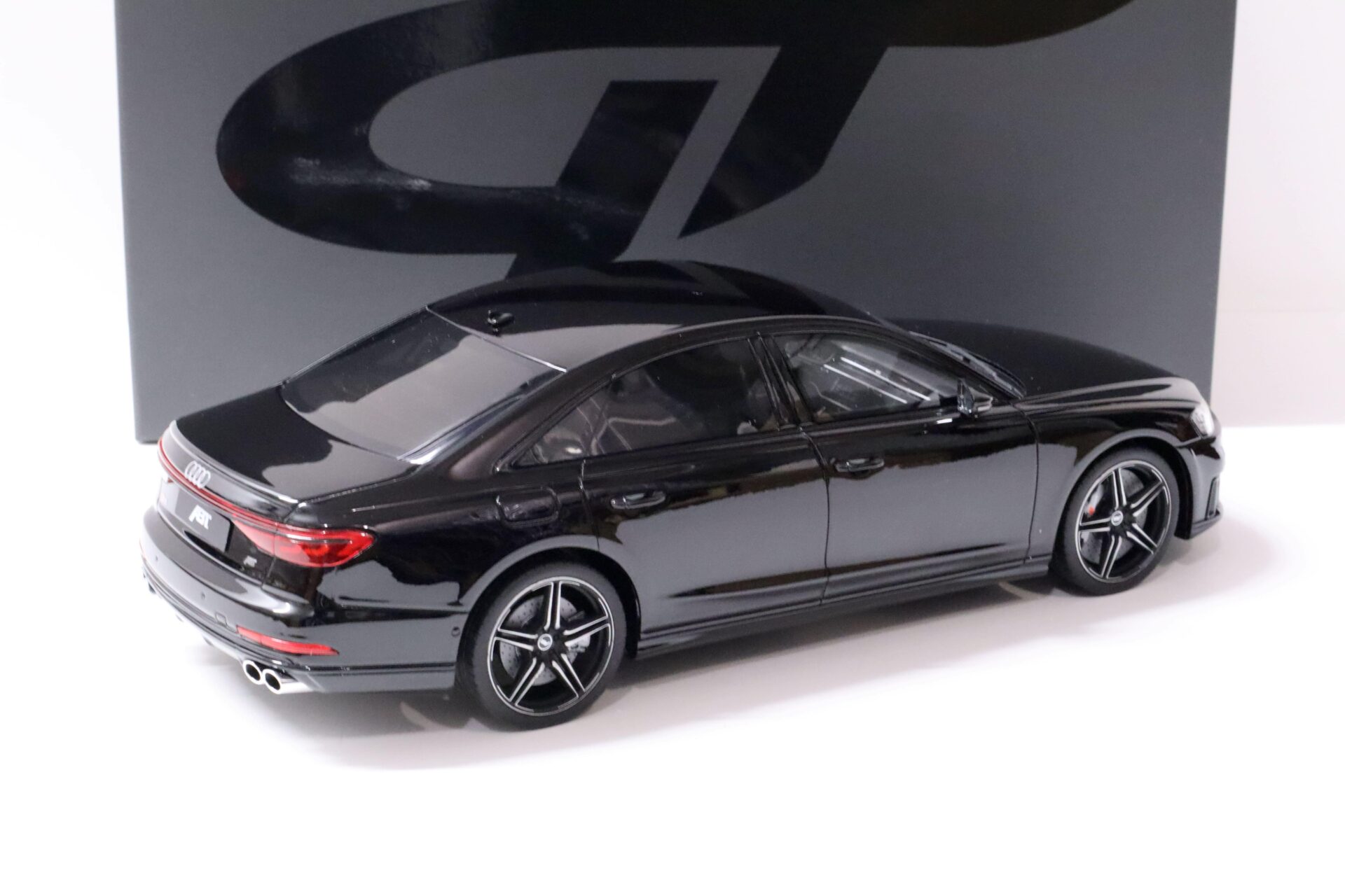 1:18 GT Spirit GT356 Audi A8 ABT S8 Limousine Night black