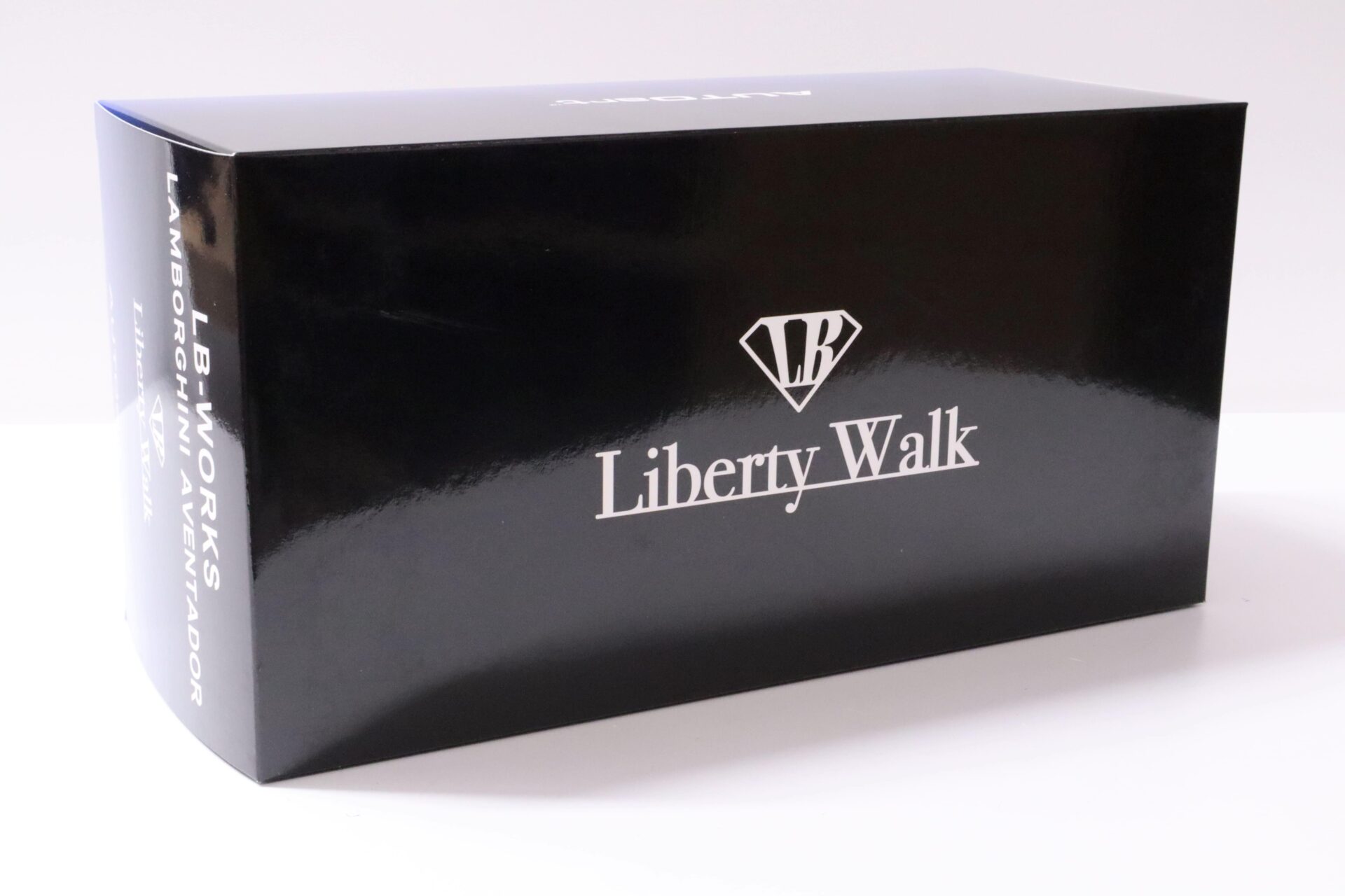 1:18 AUTOart LB-WORKS Lamborghini Aventador metallic red 79109