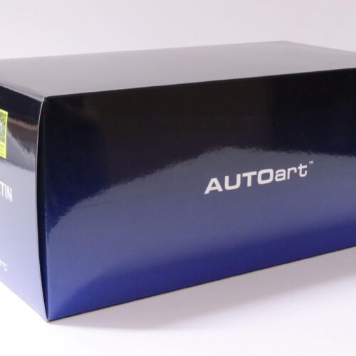 1:18 AUTOart Aston Martin DB11 Coupe Morning frost white 70266