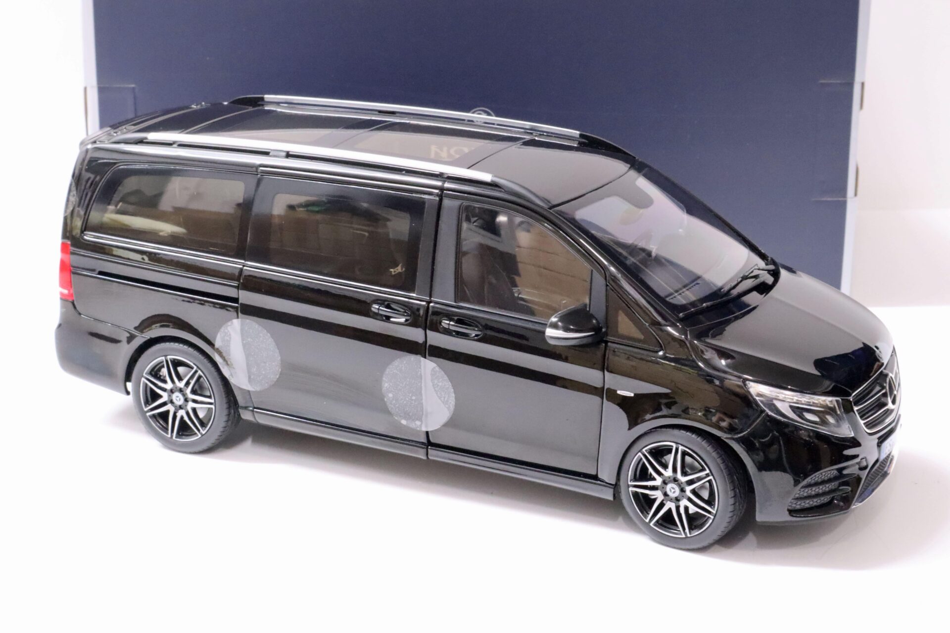 1:18 Norev Mercedes V-Klasse V-Class AMG-Line VAN black 2018