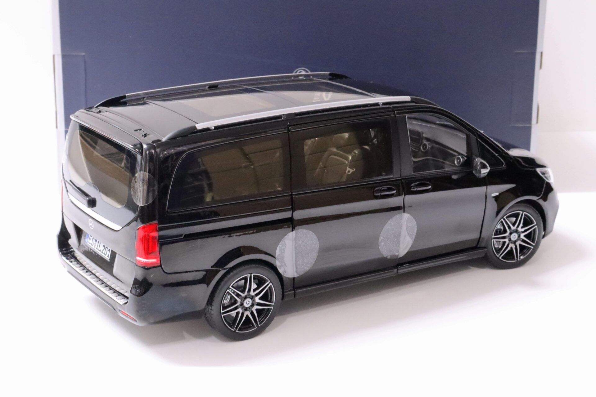 1:18 Norev Mercedes V-Klasse V-Class AMG-Line VAN black 2018
