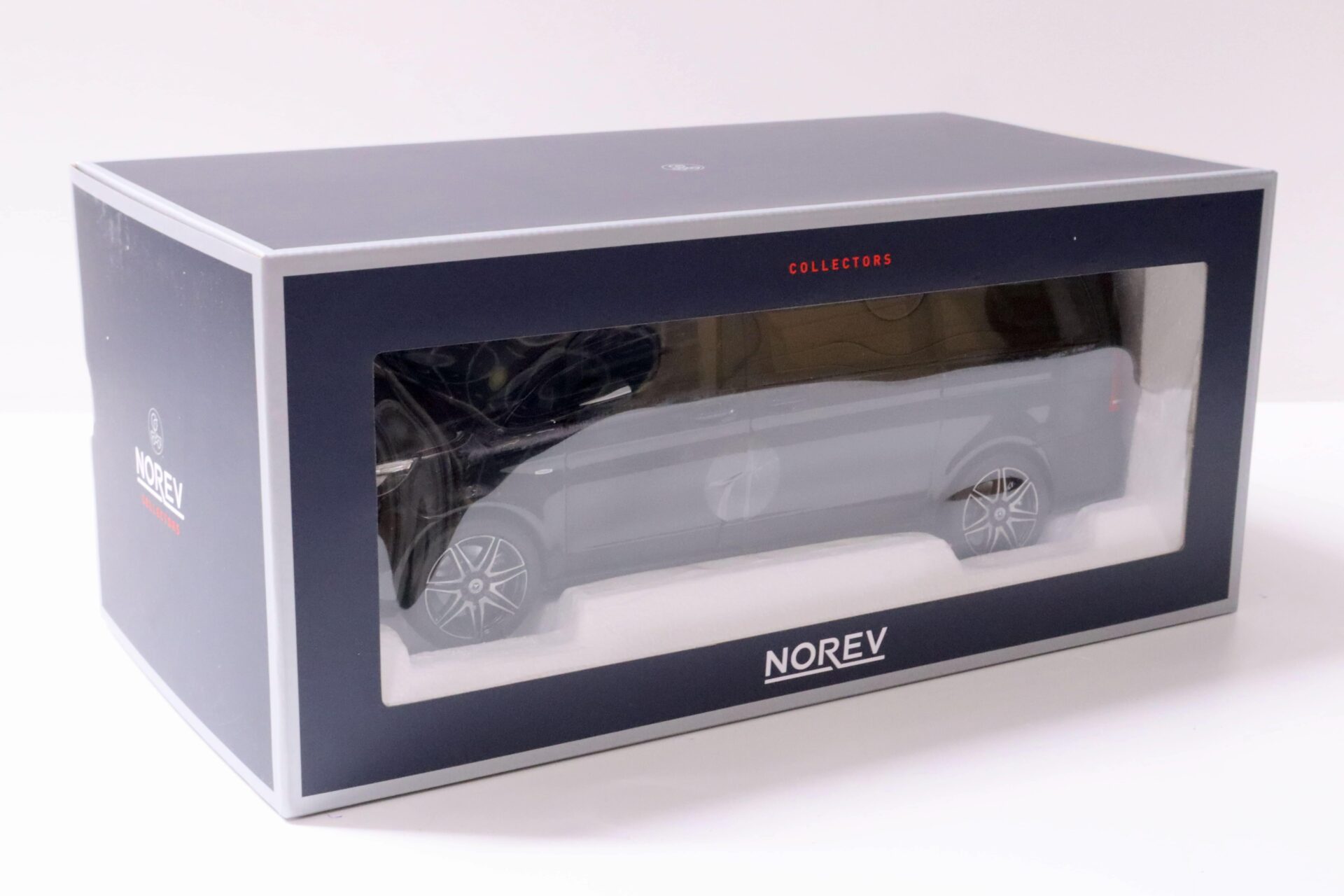 1:18 Norev Mercedes V-Klasse V-Class AMG-Line VAN black 2018