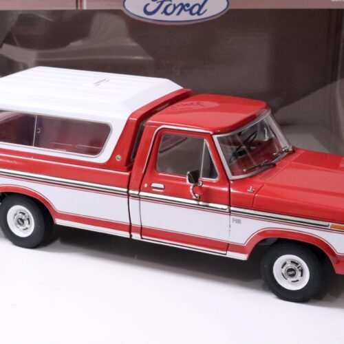 1:18 Greenlight Ford F-100 Pick Up with removable Hardtop red/ white 1975