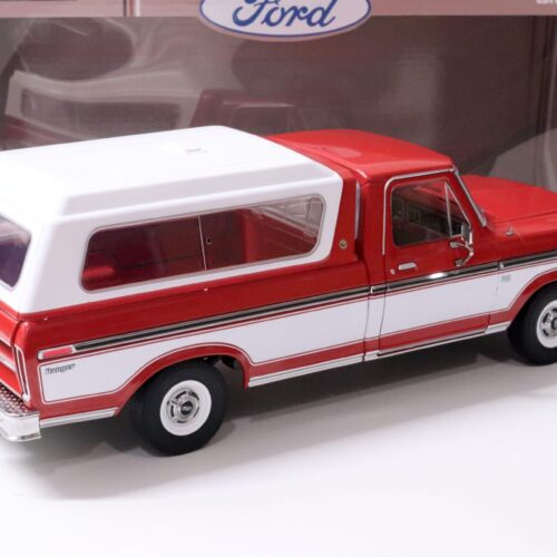 1:18 Greenlight Ford F-100 Pick Up with removable Hardtop red/ white 1975