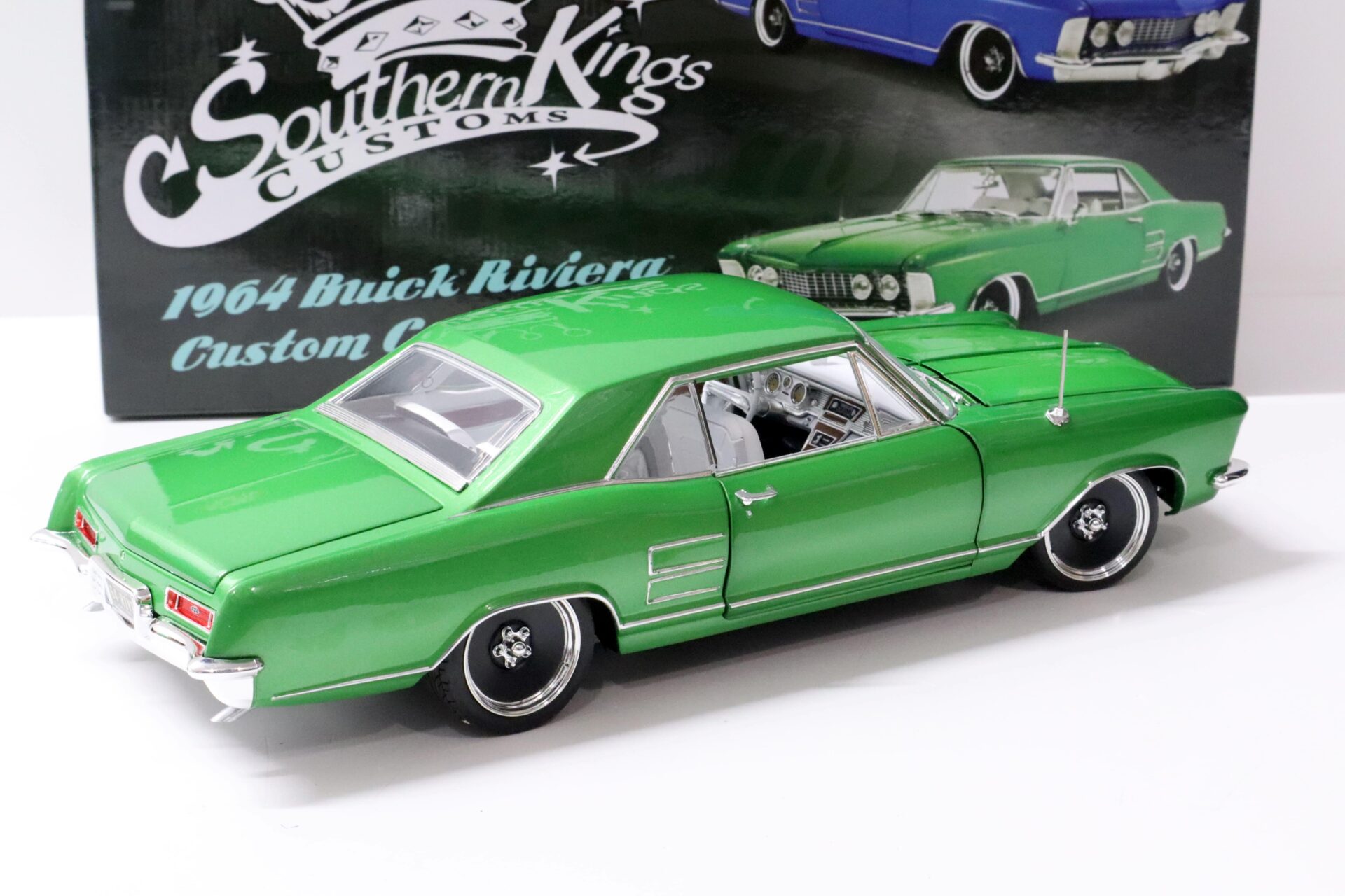 1:18 ACME 1964 Buick Riviera Coupe Custom Cruiser Southern Kings cosmic dust green