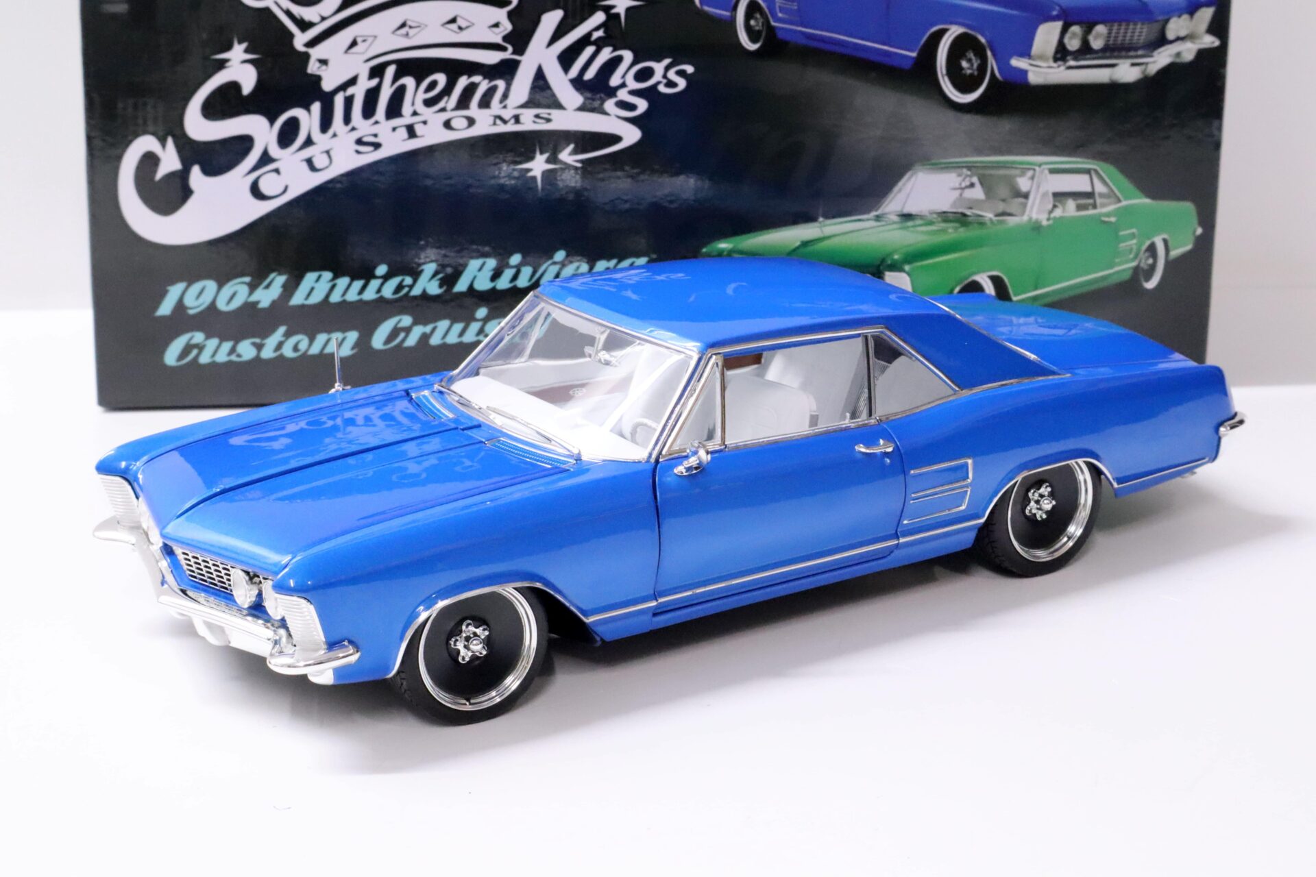 1:18 ACME 1964 Buick Riviera Coupe Custom Cruiser Southern Kings cosmic dust blue