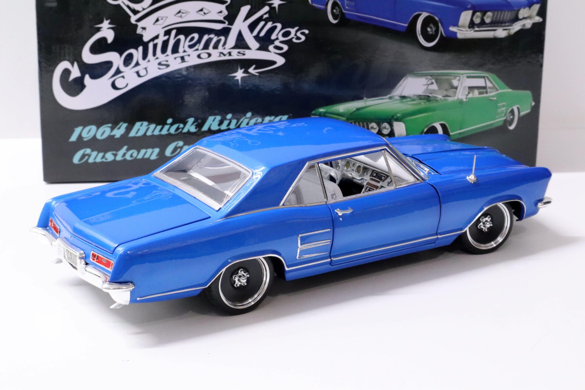 1:18 ACME 1964 Buick Riviera Coupe Custom Cruiser Southern Kings cosmic dust blue