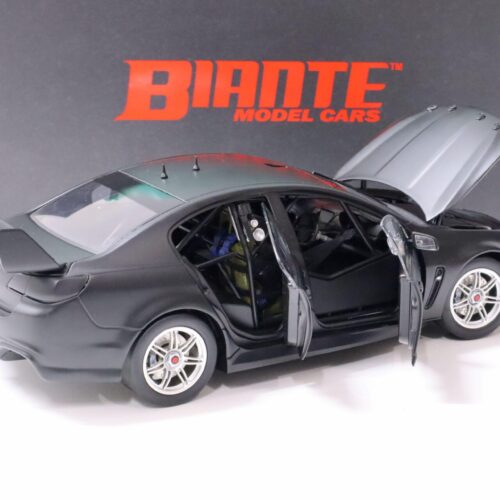 1:18 BIANTE Holden VF Commodore V8 Supercar Satin black matt Plain Body