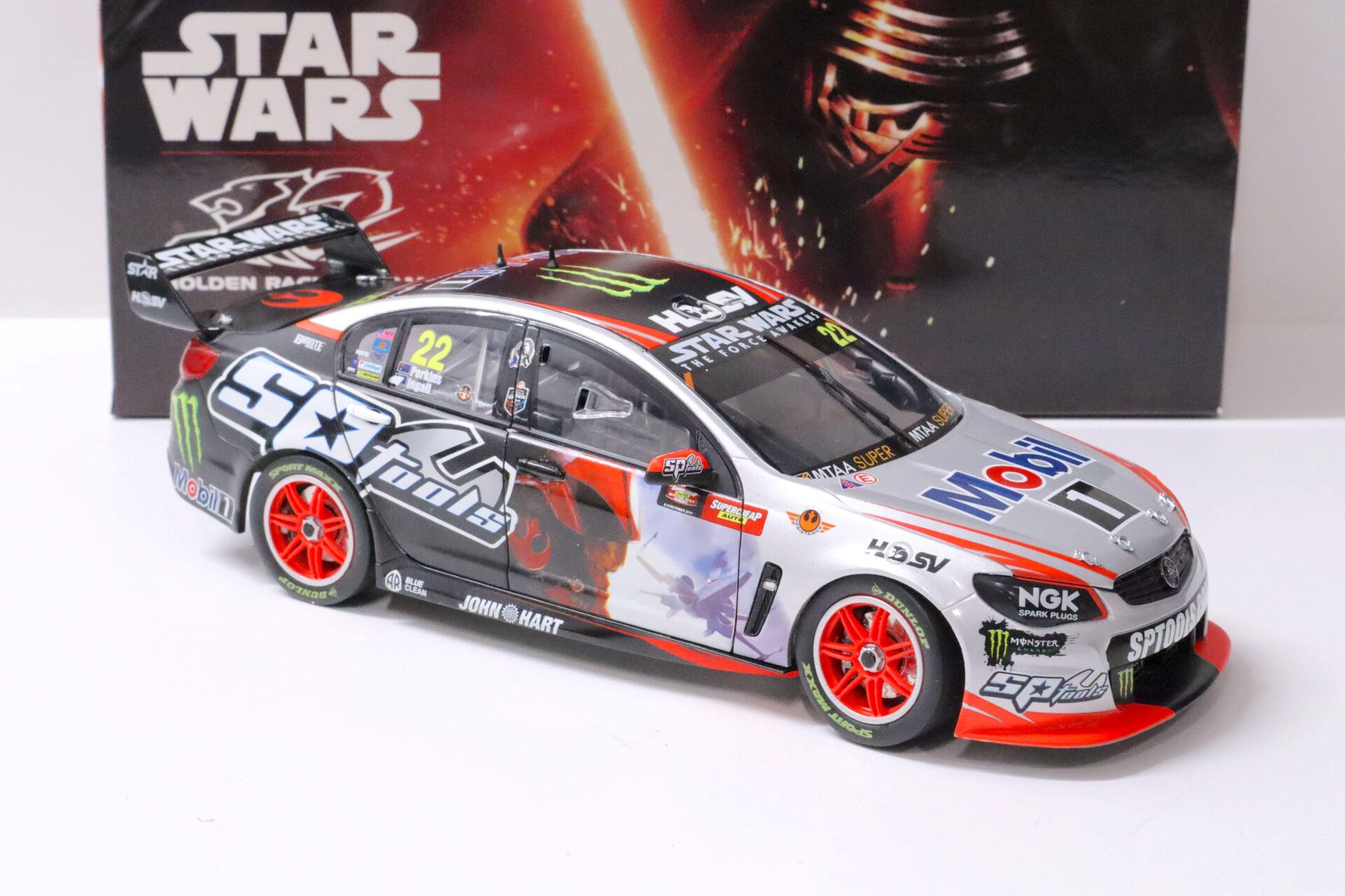 1:18 BIANTE Holden VF Commodore V8 Supercar 2015 Bathurst 1000 #22 Perkins STAR WARS