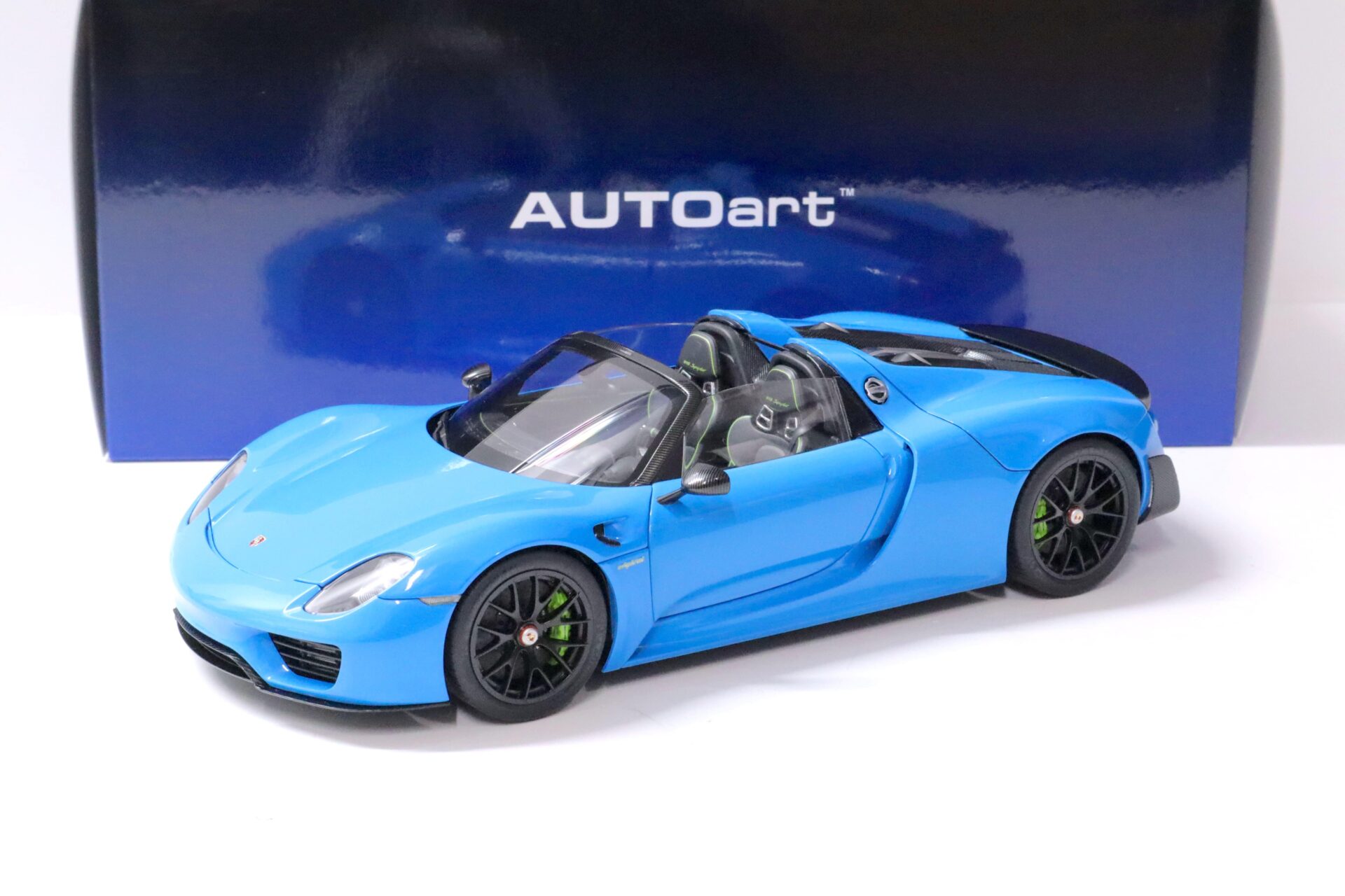 1:18 AUTOart Porsche 918 Spyder Riviera blue 2013