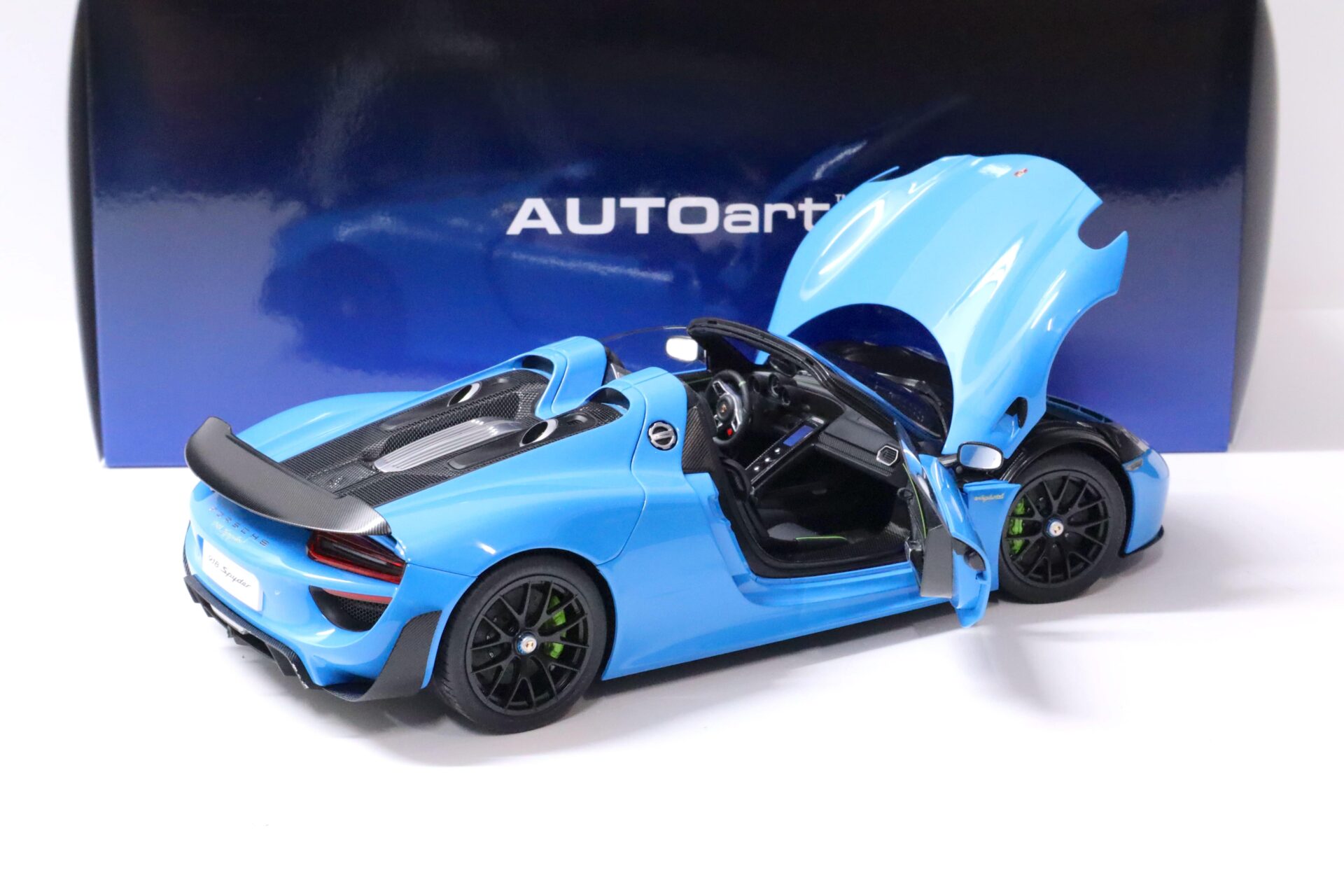 1:18 AUTOart Porsche 918 Spyder Riviera blue 2013