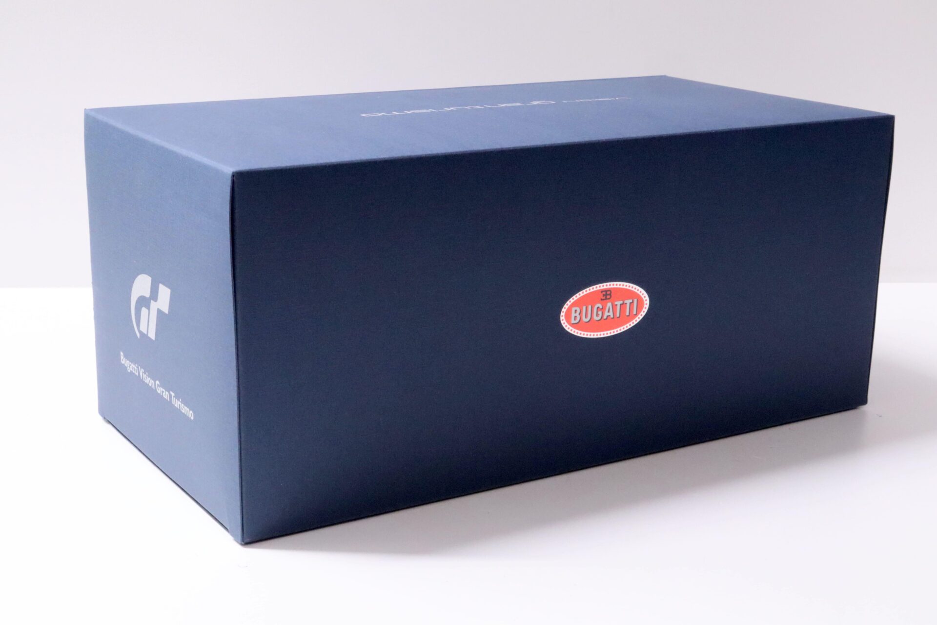 1:18 AUTOart Bugatti Vision Gran Turismo Argent silver/ blue Carbon 2015