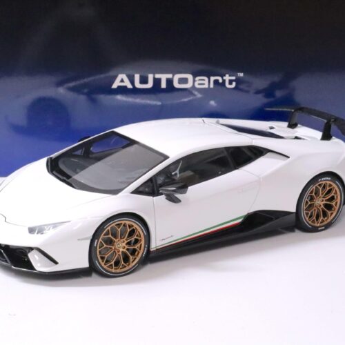 1:18 AUTOart Lamborghini Huracan Performante Bianco Monocerus/ solid white