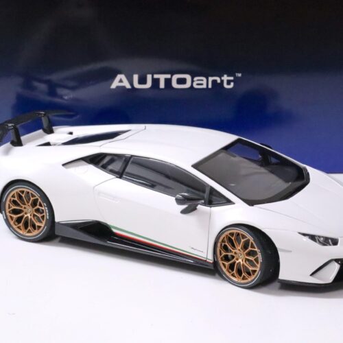 1:18 AUTOart Lamborghini Huracan Performante Bianco Monocerus/ solid white