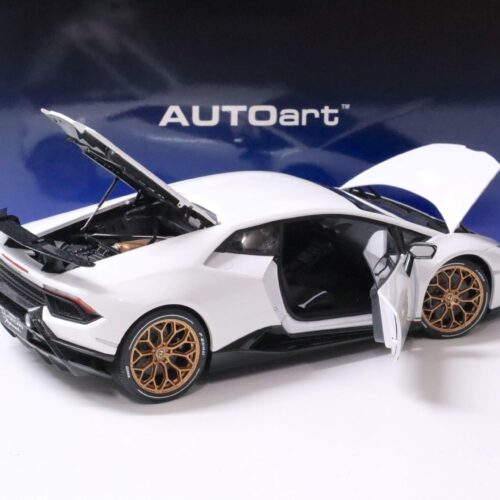 1:18 AUTOart Lamborghini Huracan Performante Bianco Monocerus/ solid white