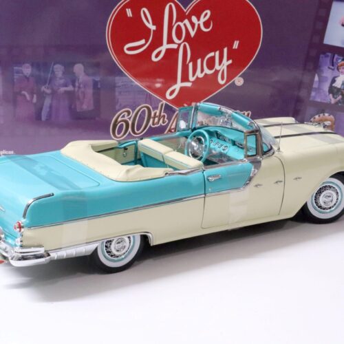 1:18 Sun Star 1955 Pontiac Star Chief Convertible *I LOVE LUCY* Nautilus blue/ white