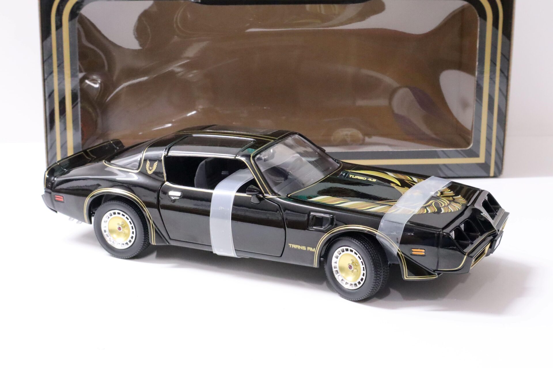 1:18 Greenlight 1980 Pontiac Trans AM *The Smokey and the Bandit II* black