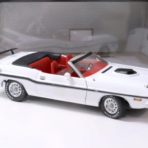 1:18 Greenlight 1970 Dodge Challenger R/T Convertible white