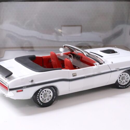 1:18 Greenlight 1970 Dodge Challenger R/T Convertible white