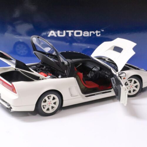 1:18 AUTOart Honda NSX-R (NA2) 2019 Championship white