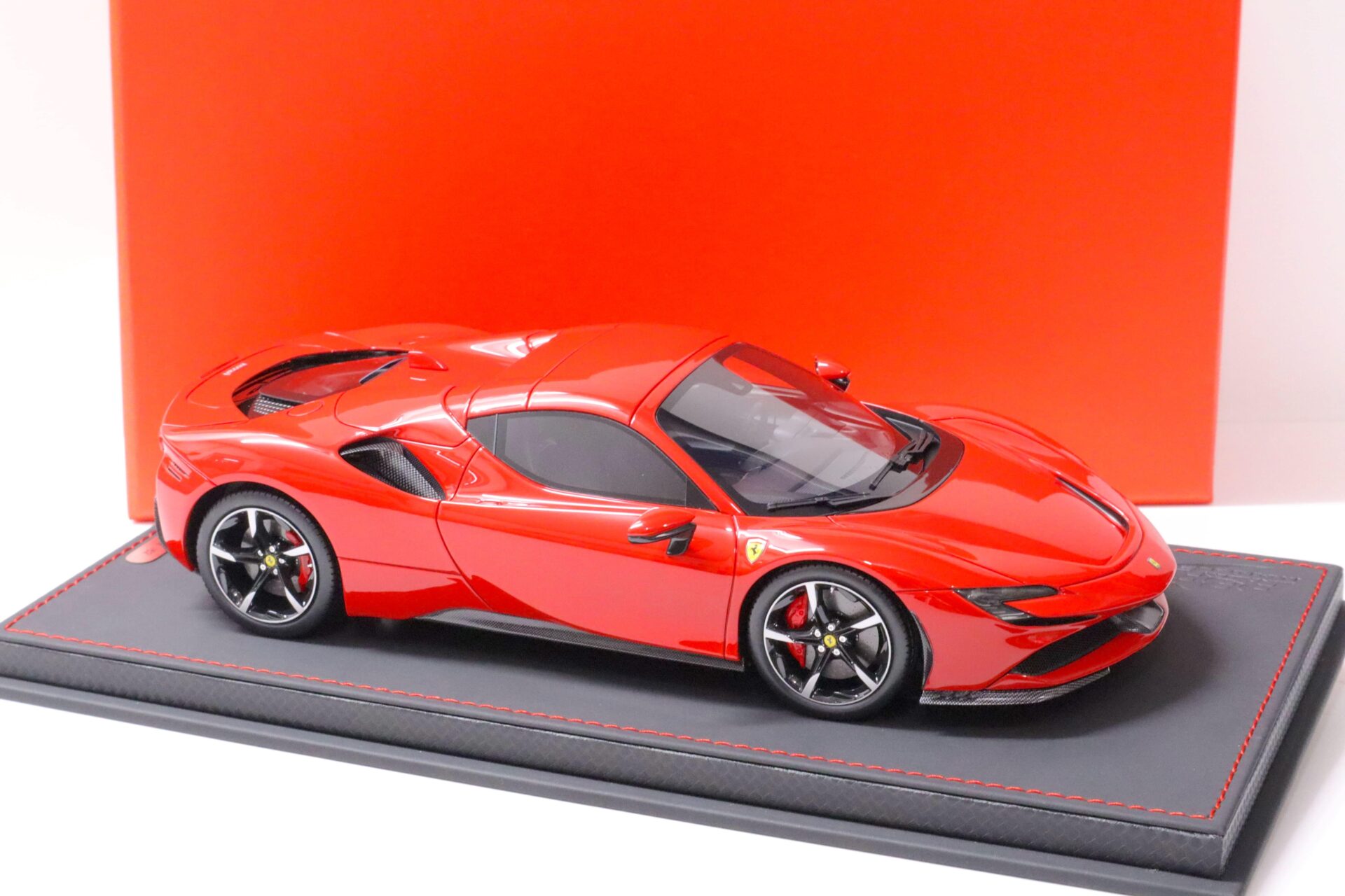 1:18 BBR Ferrari SF90 Spider closed roof Rosso Corsa 322 red - Limited Edition 62 pcs.