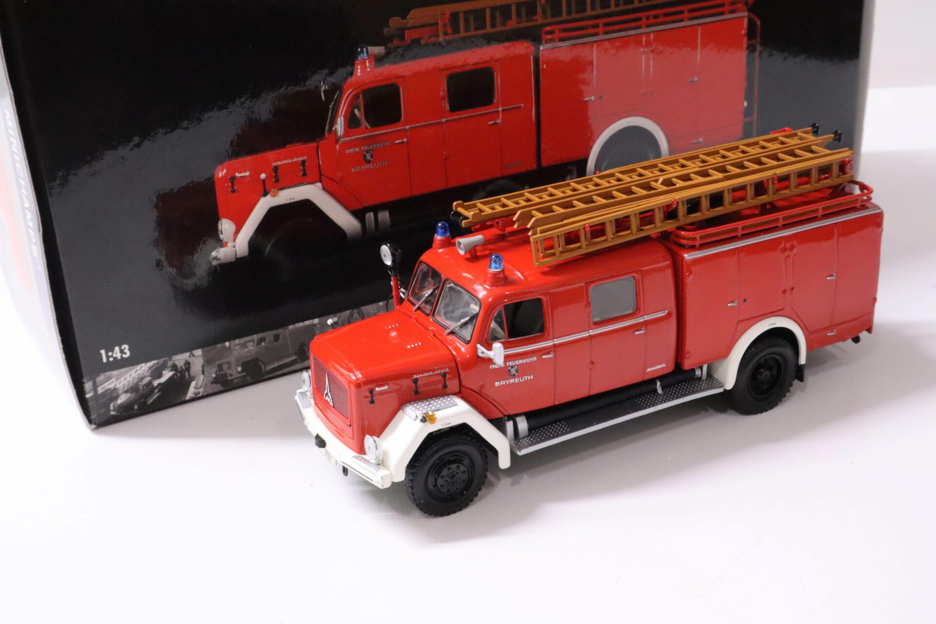 1:43 Minichamps Magirus-Deutz Merkur 150A LF16 Feuerwehr Bayreuth red