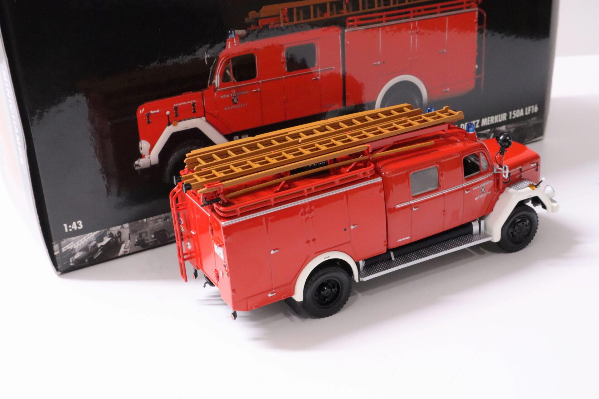 1:43 Minichamps Magirus-Deutz Merkur 150A LF16 Feuerwehr Bayreuth red