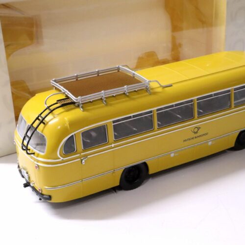 1:43 Minichamps Mercedes O 321 H Kraftbus Deutsche Post yellow